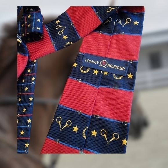 VINTAGE Tommy Hilfiger Men's Horse Shoe Equestrian Show 100% Silk Necktie - Picture 7 of 7